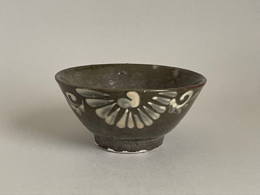 19世紀壺屋焼イッチン唐草マカイ筒描き茶碗 琉球沖縄古陶 骨董古美術民藝やちむん