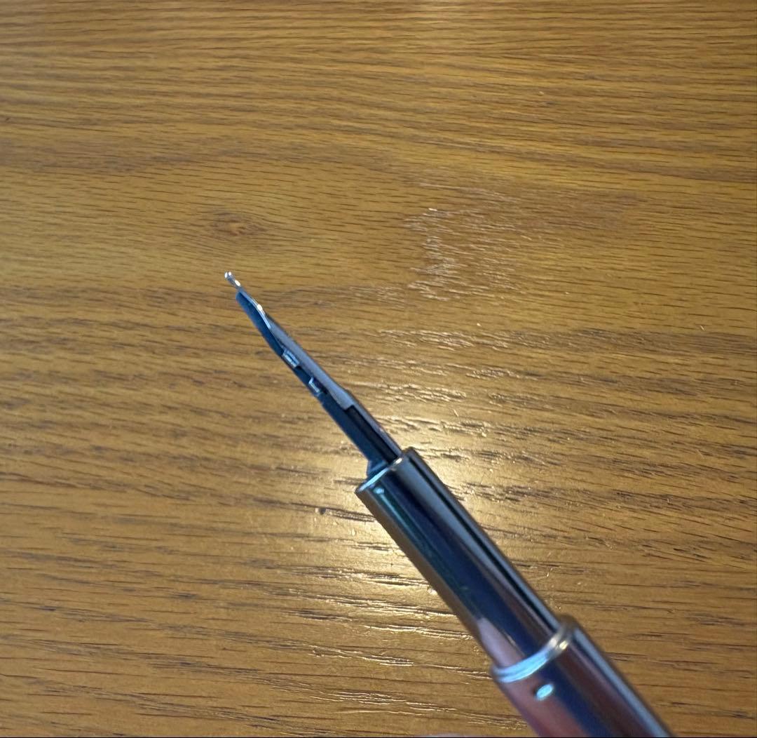 パイロット 万年筆 キャップレス螺鈿 ストライプ F