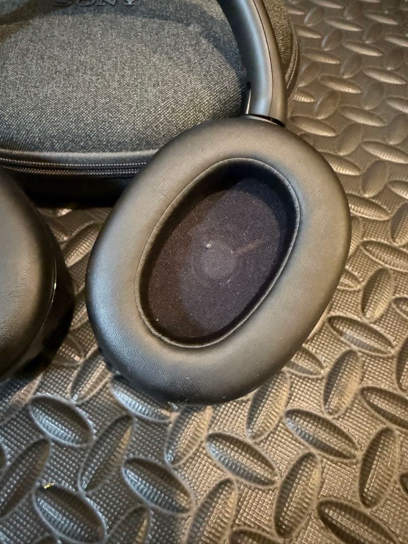 SONY ULTWEAR ワイヤレスヘッドホン　ブラック　WH-ULT900N