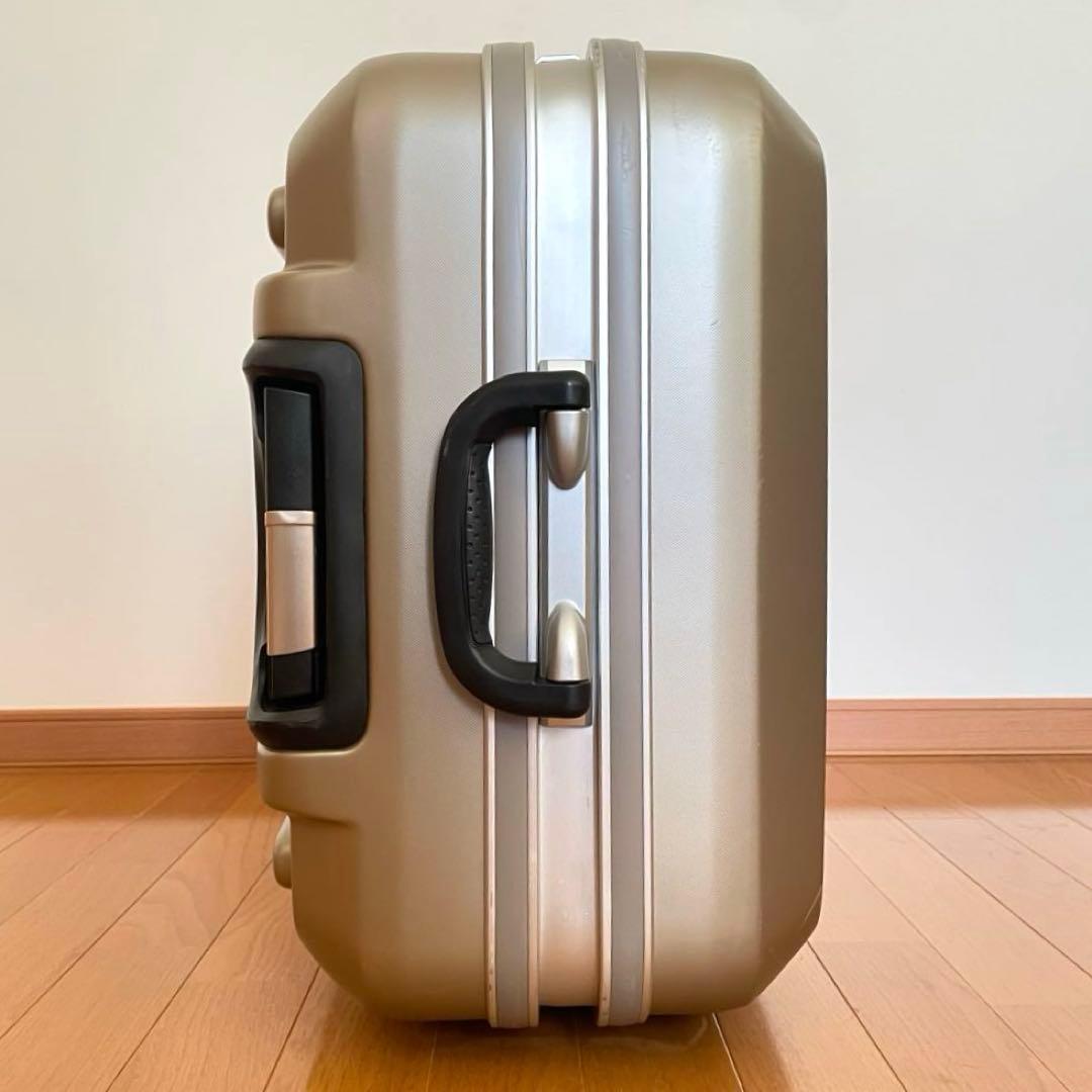 innovator イノベーター 大型スーツケース ゴールド 79×53×30