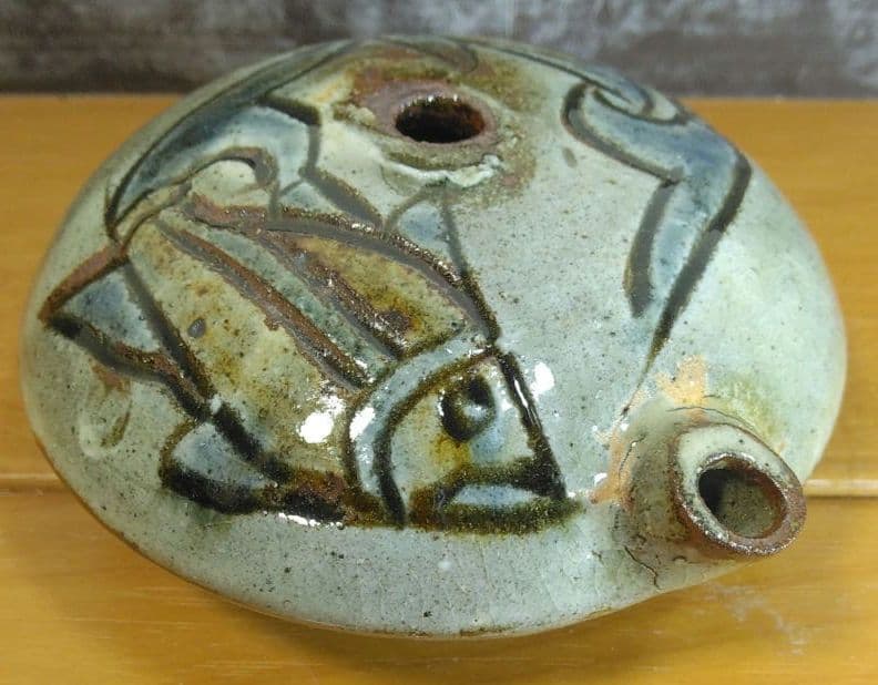 人間国宝 金城次郎 壷屋焼水滴 栞 共箱 美品 壺屋焼 魚紋水滴