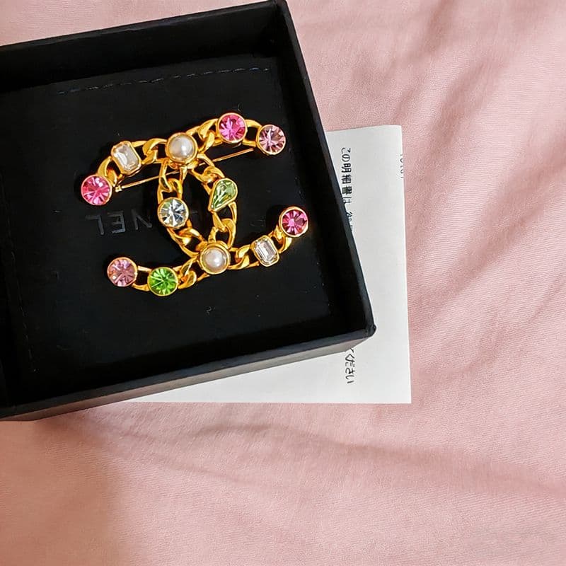 CHANELブローチマルチカラー
