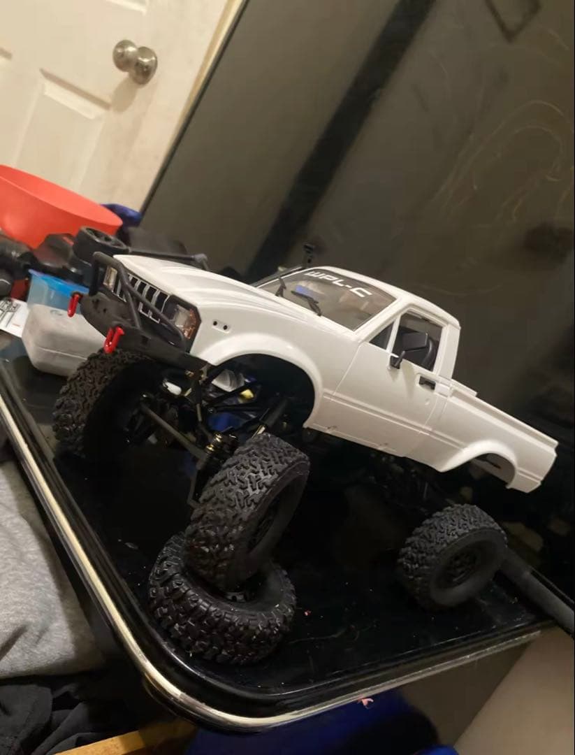 WPL フルスケール RCカー1:16 4WDwhiteクローラー LEDライト