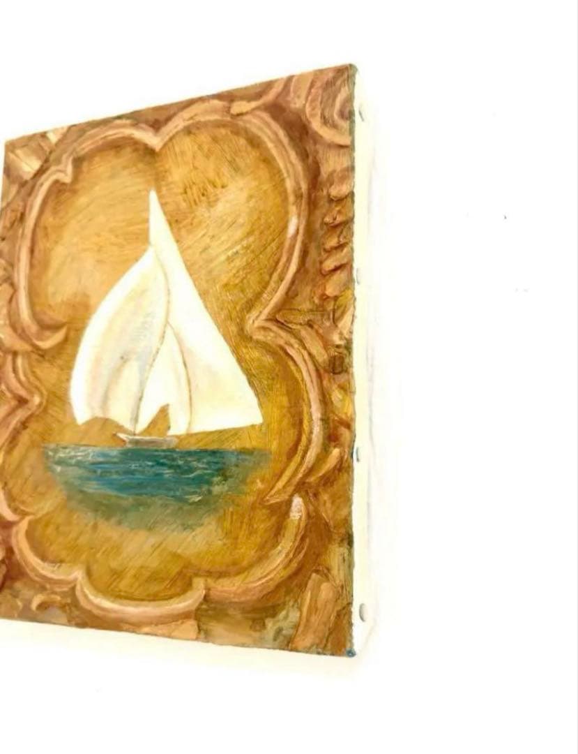 そのまま飾れるヨットの油絵　F0号　ベージュ　ゴールドカラー　白いヨット