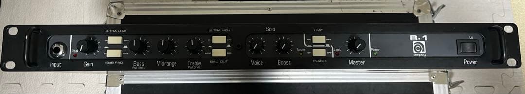 Ampeg B-1 150Wベースアンプ