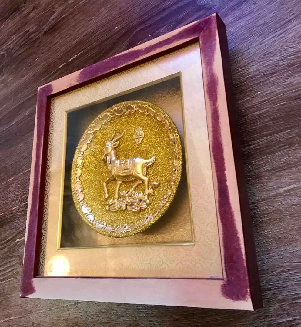 金運　希少　金色の山羊　装飾プレート