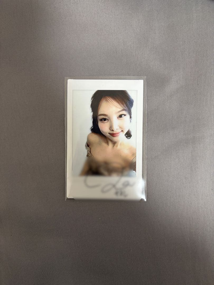 TWICE ナヨン　サイン入り　ソロポラ