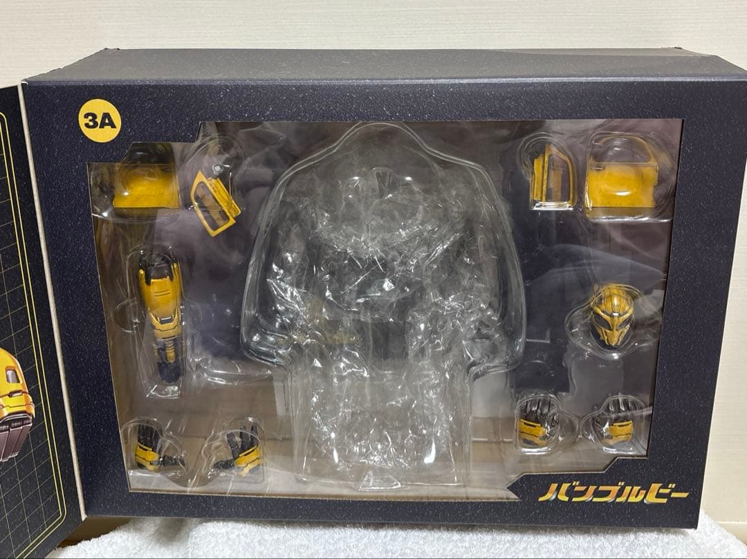 トランスフォーマー　バンブルビー　DLXスケール・コレクティブル・フィギュア