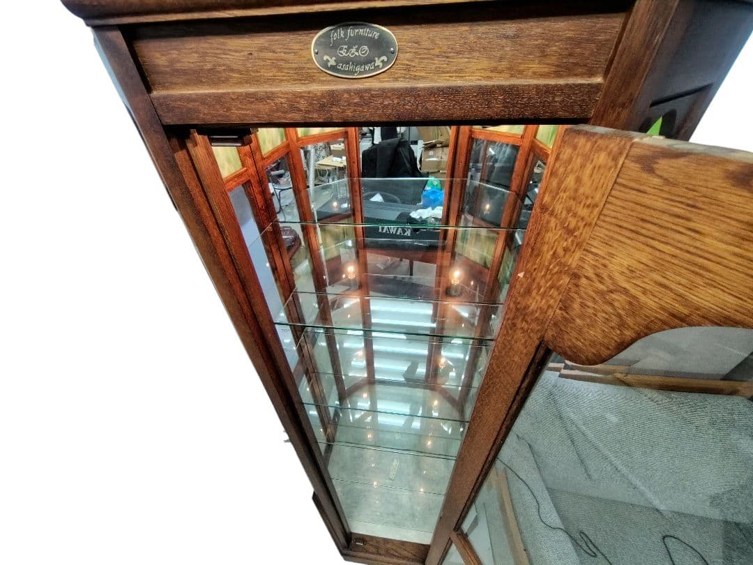 □ えぞ民族家具 飾り棚 北海道 旭川 蝦夷民芸 ガラスキャビネット