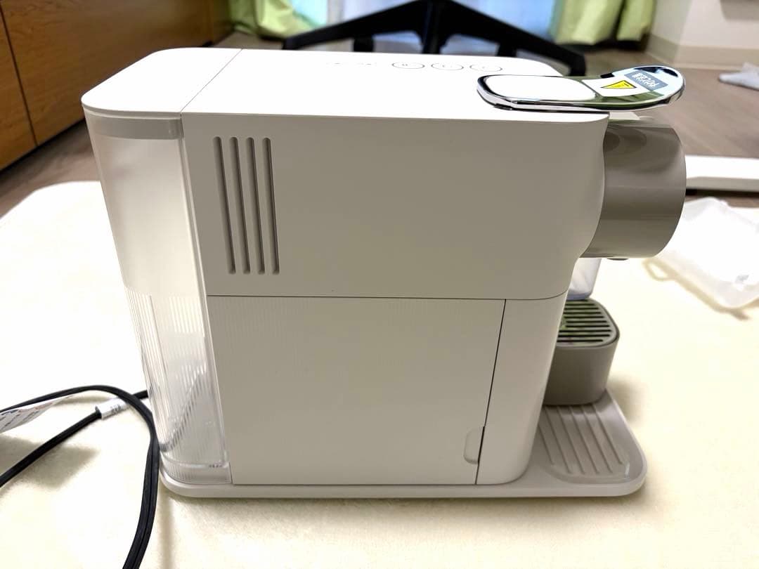 ネスプレッソ ラティシマワン F111-WH-W 2021年製