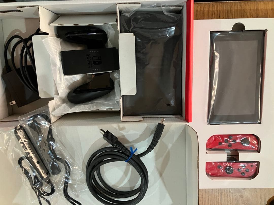 Nintendo Switch 本体 バッテリー強化版 とおまけプロコン