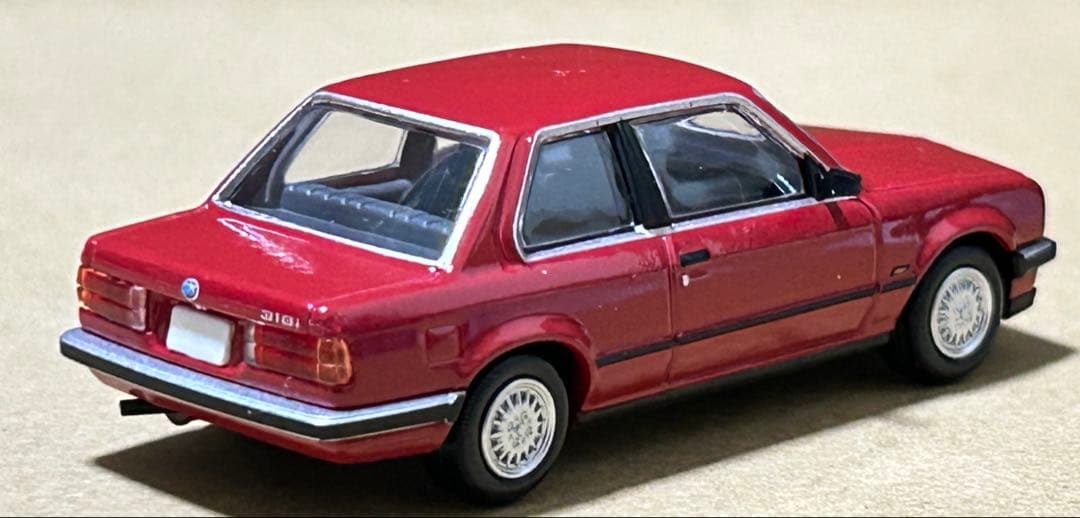 トミカリミテッドヴィンテージネオ BMW 318i 2ドア