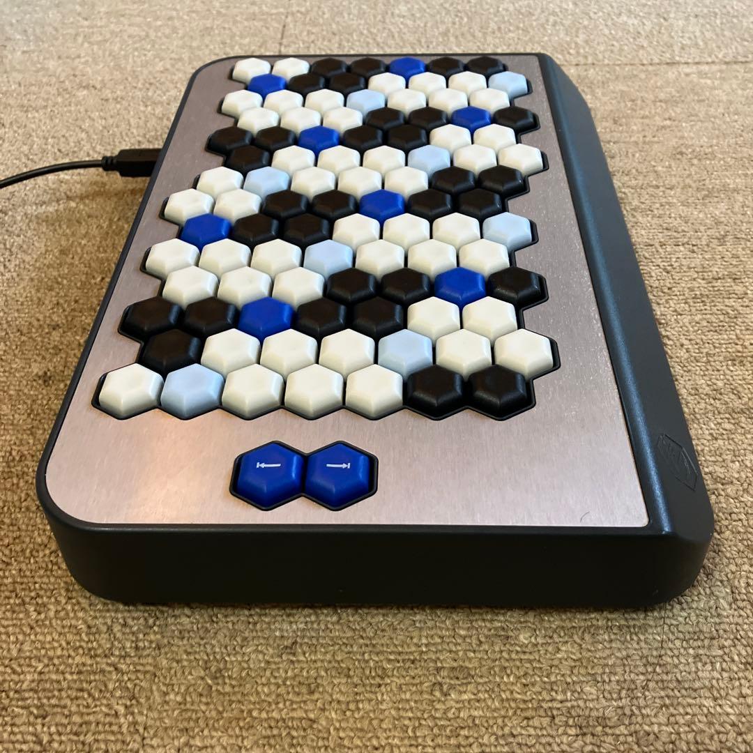 AXiS-49 MIDIコントローラー