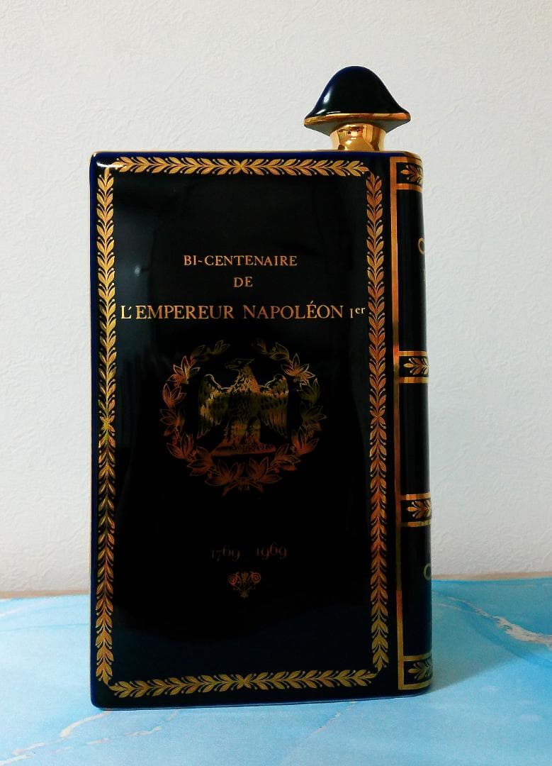 CAMUS　ナポレオン　コニャック　ブック　陶器ボトル　アンティーク　ボトルのみ