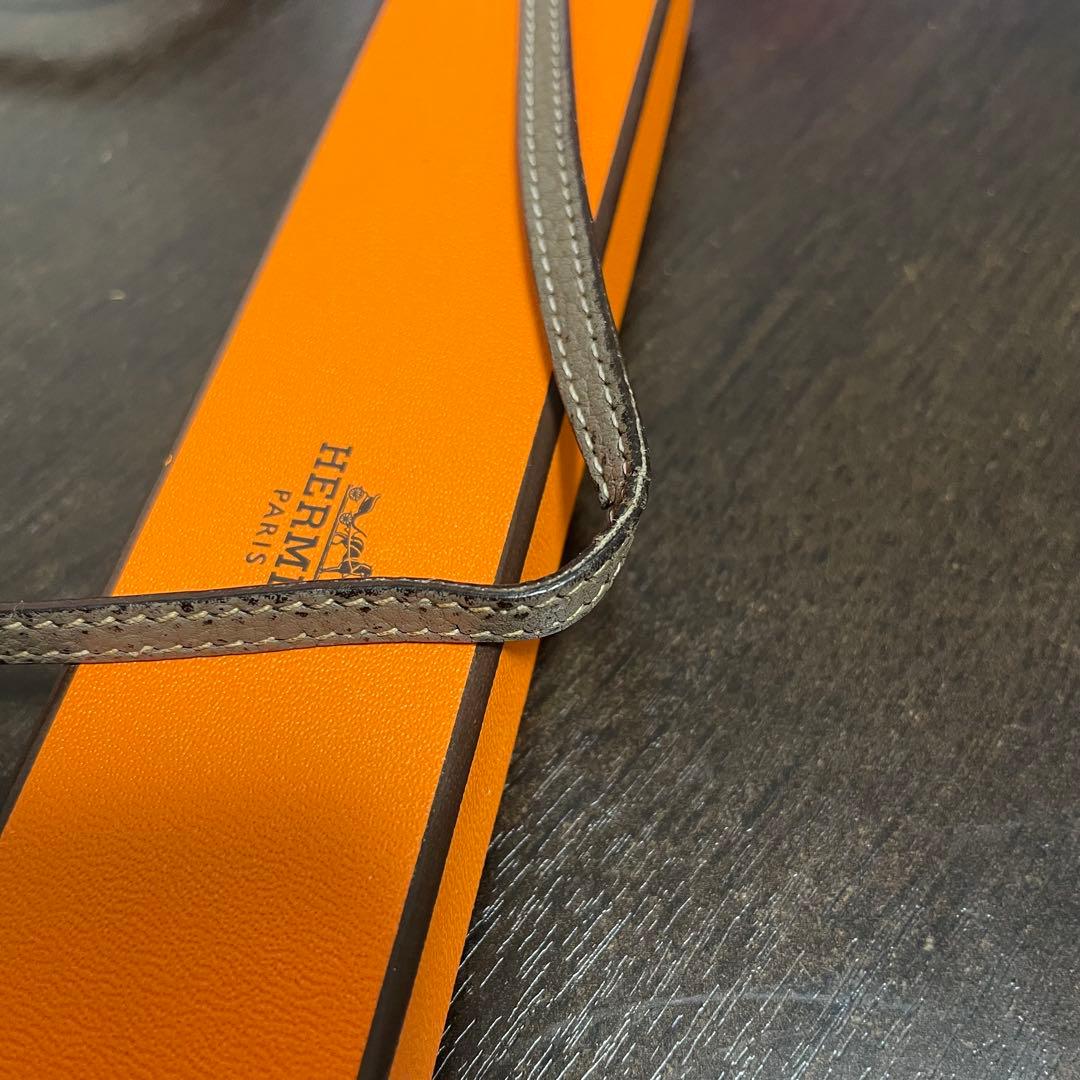 エルメス　ネックストラップ