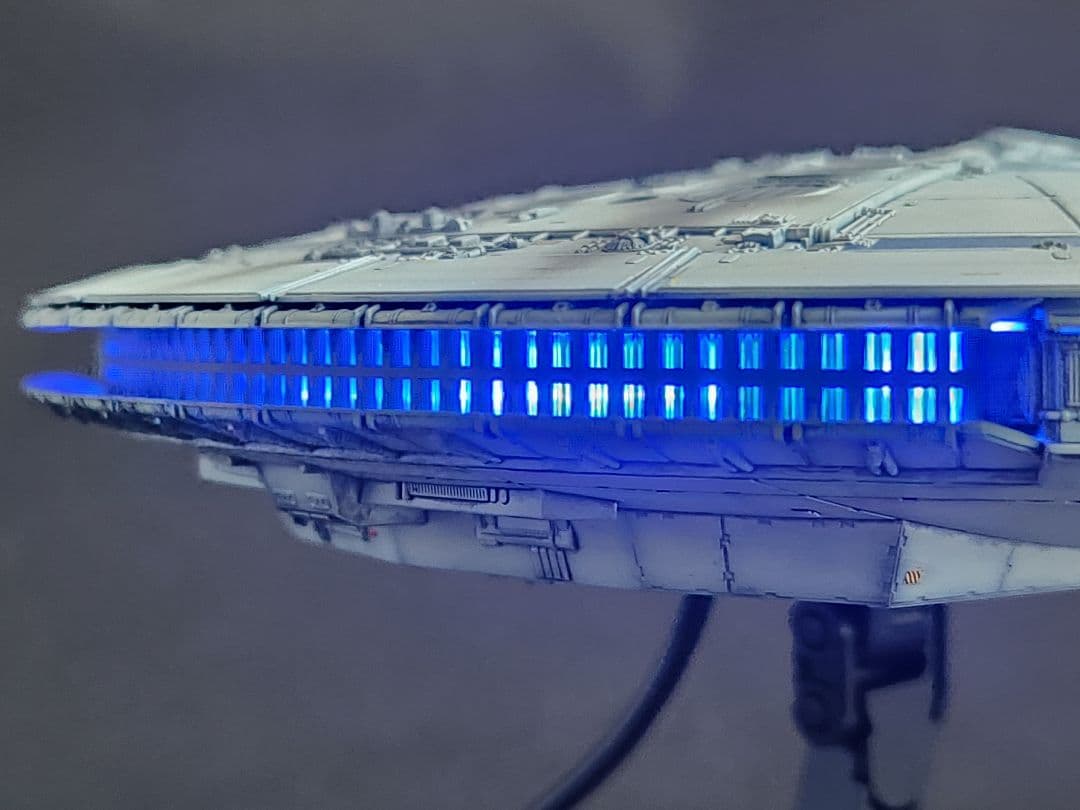 スター・ウォーズ ミレニアム・ファルコン(ランドVer.）塗装済み完成品