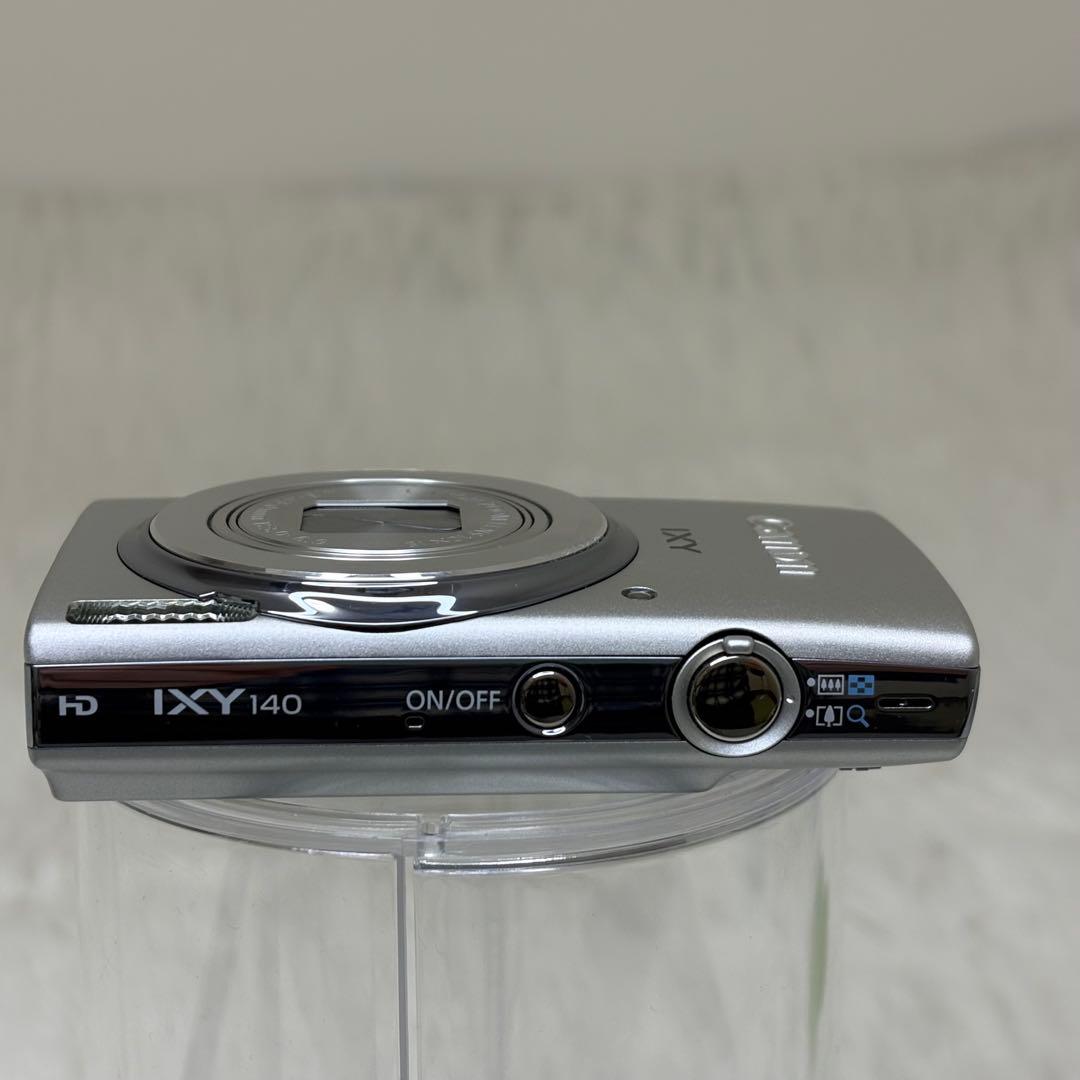 美品　Canon カメラ　IXY 140 PC2054 シルバー　コンデジ　可動