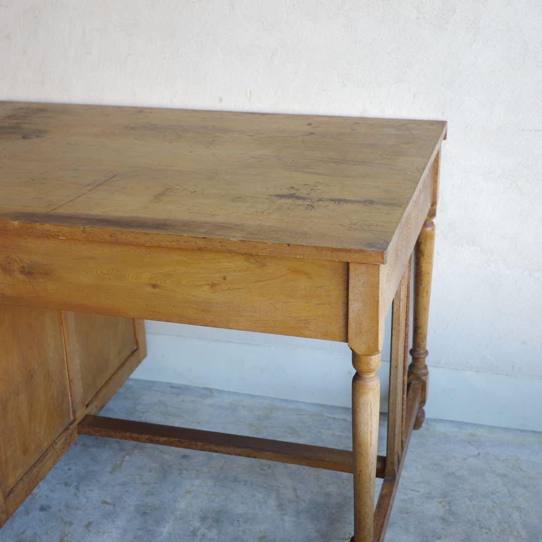 デスク　古いレトロな机　作業台