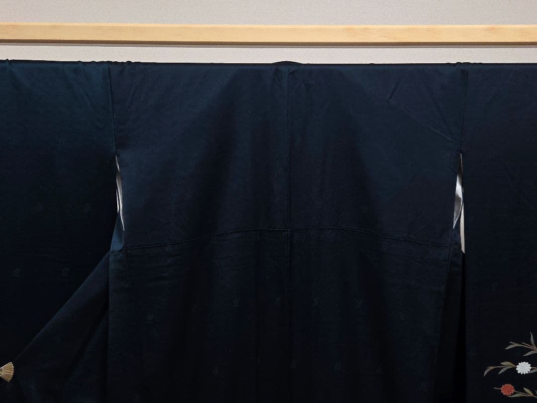 B◆着物くつろぎ 貝桶に花模様 金彩 褐返色 袷 正絹 振袖 着物 着丈162