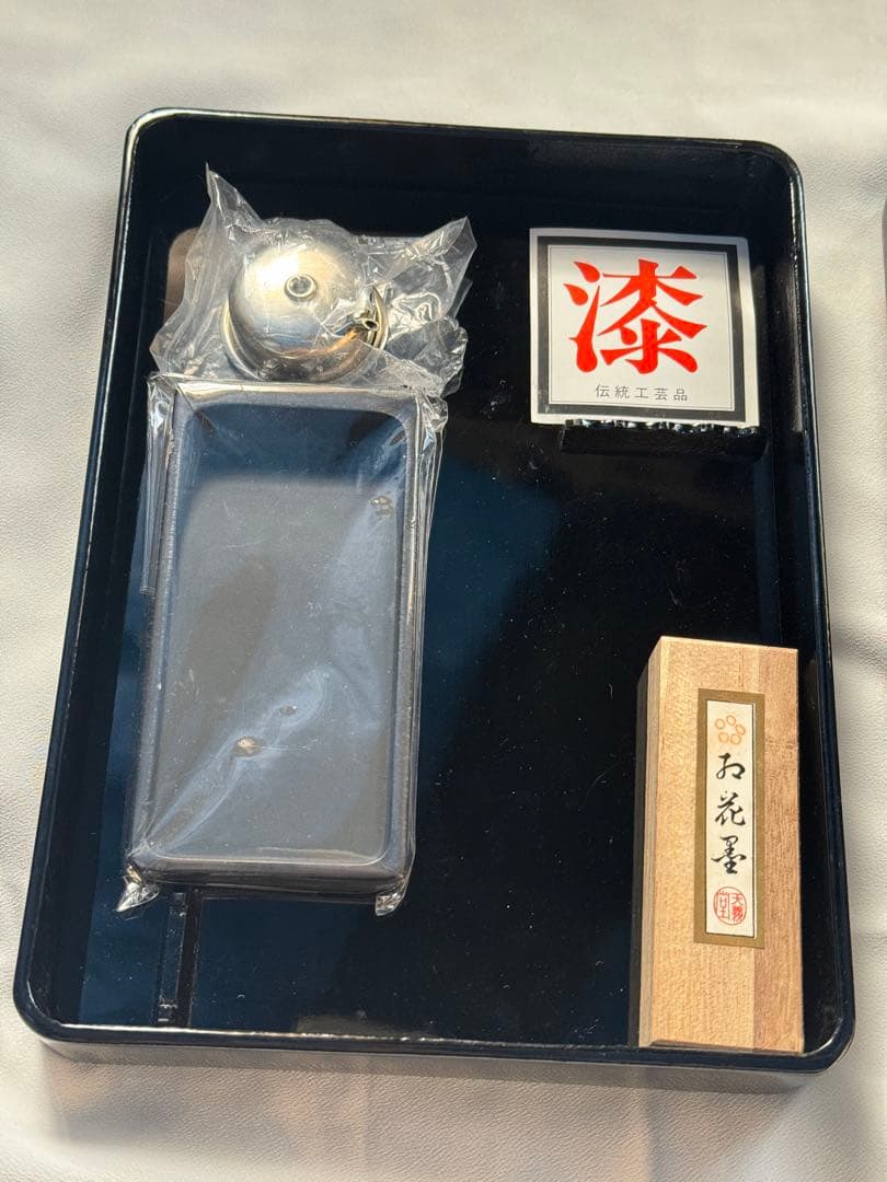 漆塗装　天然木　硯箱　蒔絵付御所車　伝統工芸品