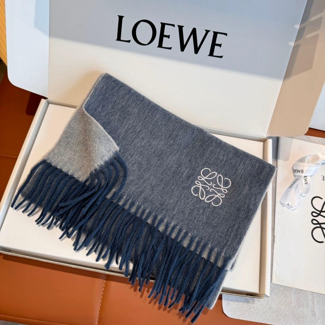 LOEWE グレー系 フリンジ付きマフラー