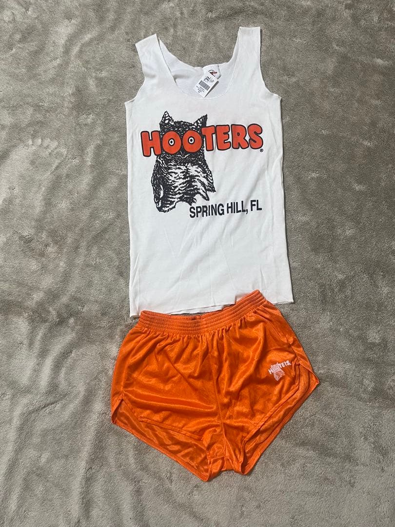 美品　HOOTERS　フーターズ　ウエイトレス　制服