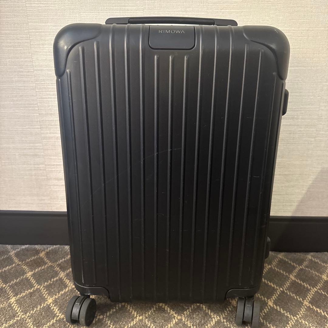 リモワ エッセンシャルキャビン マットブラック 36L