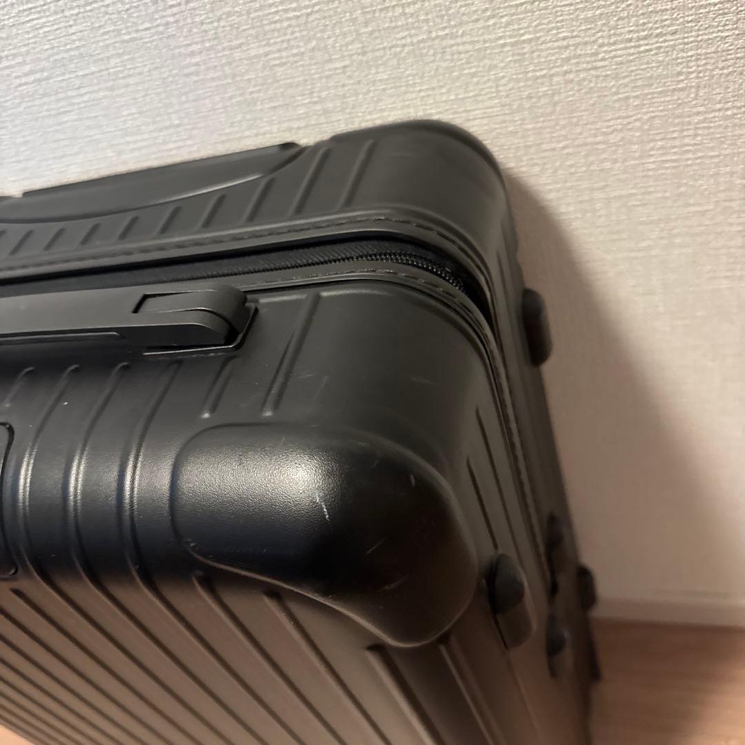 リモワ エッセンシャルキャビン マットブラック 36L