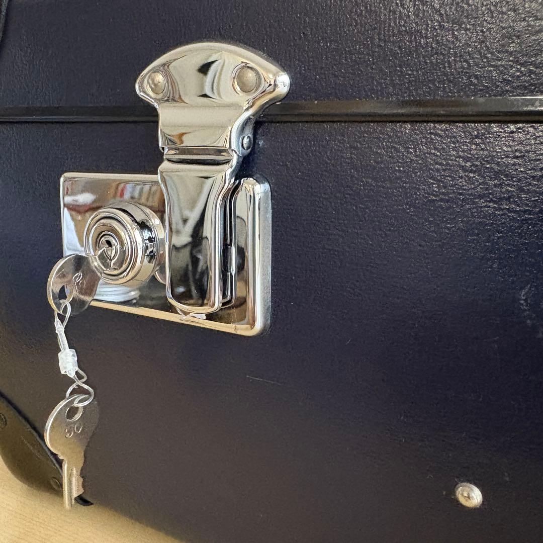 【純正ベルト付】グローブトロッター オリジナル ラージスーツケース ネイビー