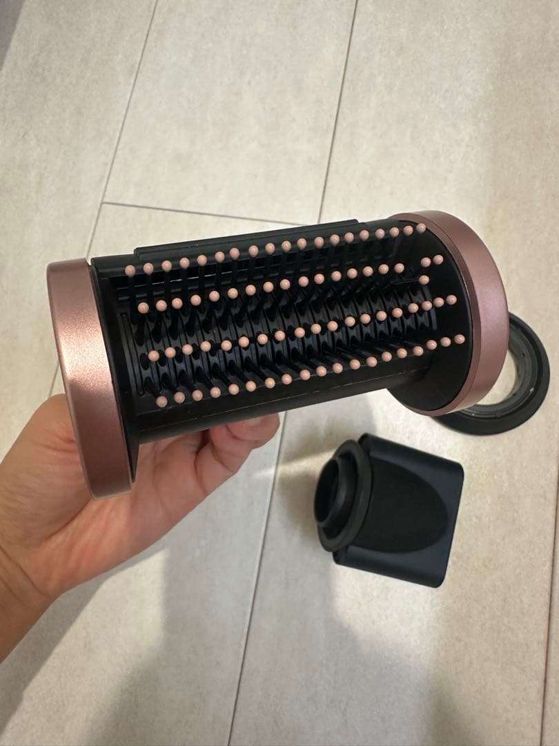 ダイソン　ヘアドライヤー