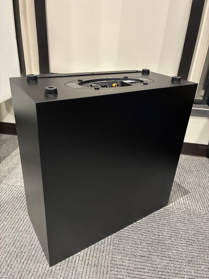 KEF T2 サブウーファー　ほぼ未使用品（10分だけ音出し確認済み）