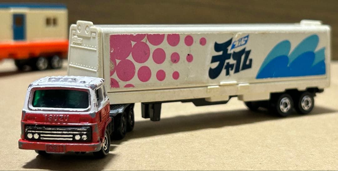 ロングトミカ いすゞ V12 ウイングルーフトレーラー ブルーチャイム