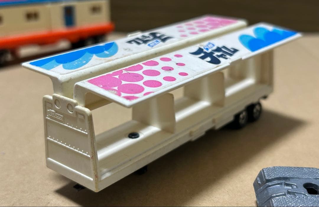 ロングトミカ いすゞ V12 ウイングルーフトレーラー ブルーチャイム