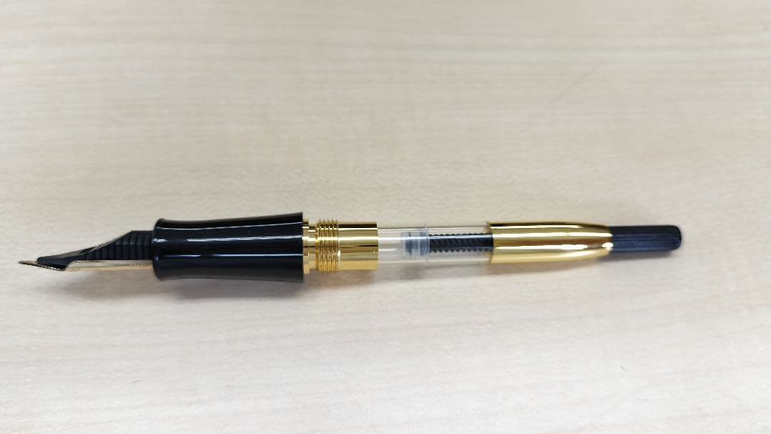 【未使用】アカブライヤー　センチュリー3776　プラチナ万年筆 F（細字）