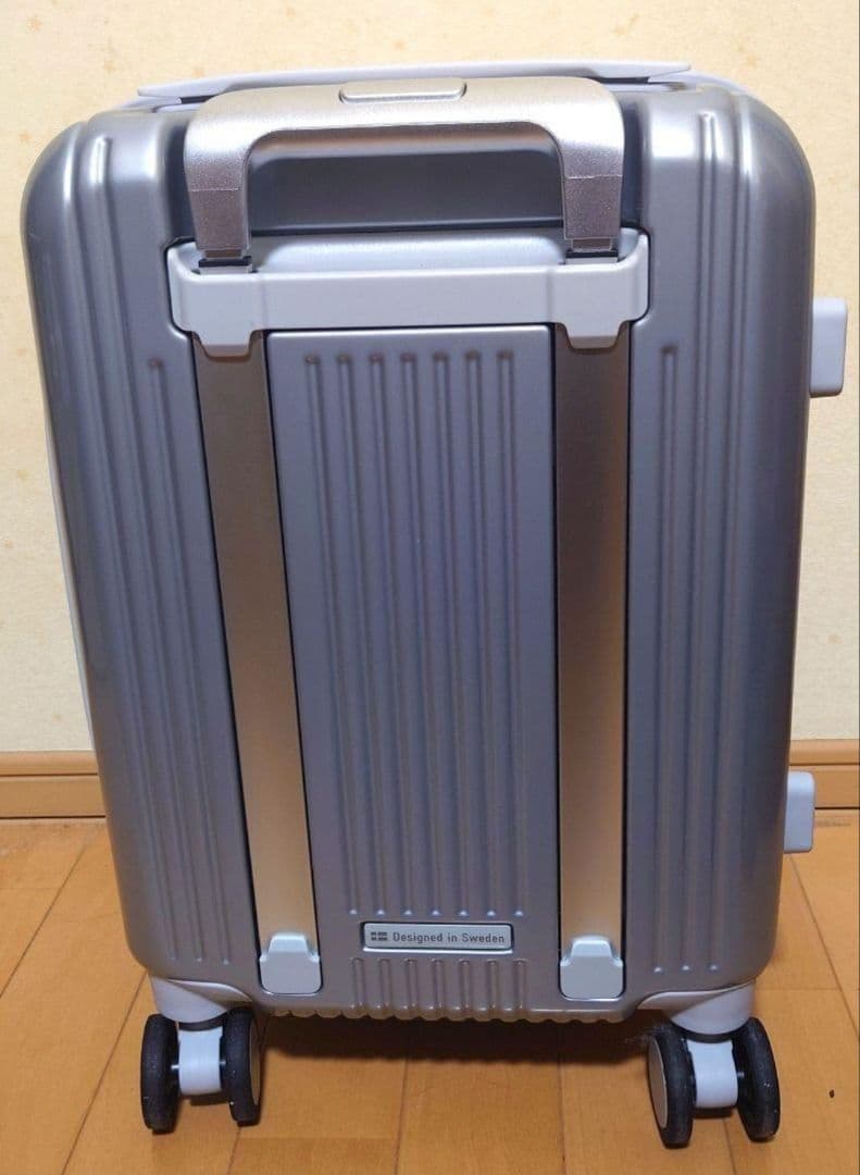 イノベーター スーツケース INV30 21L シルバー