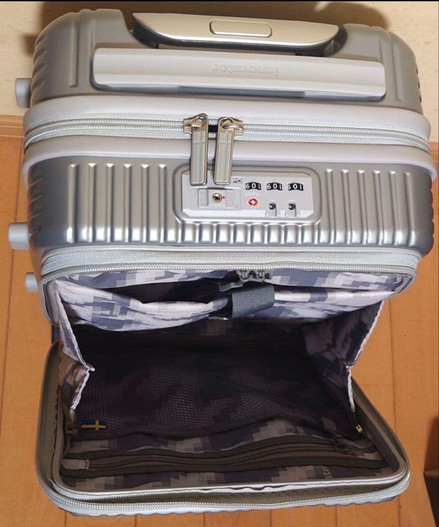 イノベーター スーツケース INV30 21L シルバー