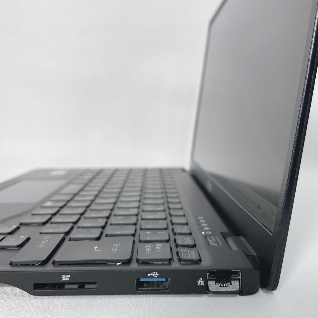 LIFEBOOK ノートPC フルHD 13インチ 高性能CPU 持ち運びにも