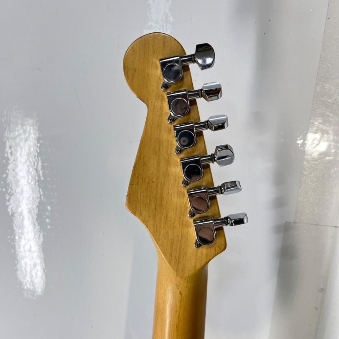 Vintage 　ストラトキャスタータイプ 　カモ感グリーン