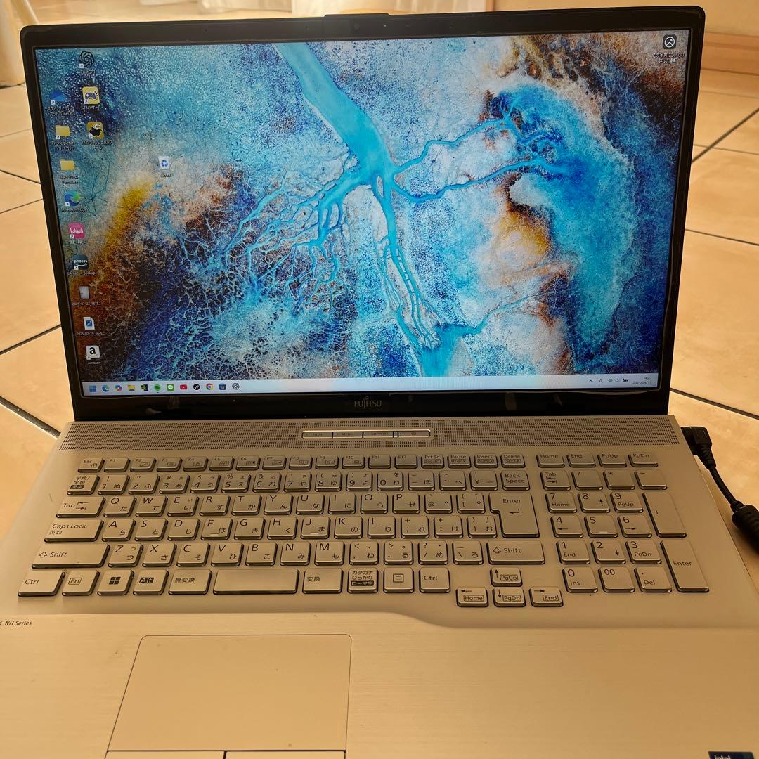 【富士通】FMV LIFEBOOK NH90/H1 FMVN90H1G