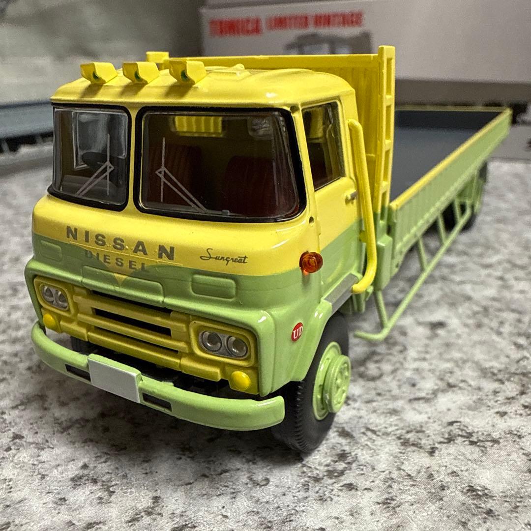 トミカリミテッドビンテージ日野アトラス＆ニッサンディーゼルサングレット