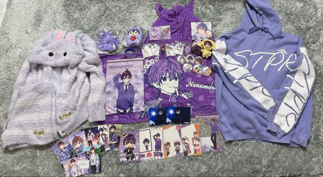 ななもり。 すとぷり パーカー、パジャマ、シュシュ、歌みた、缶バッチ、アクキー等