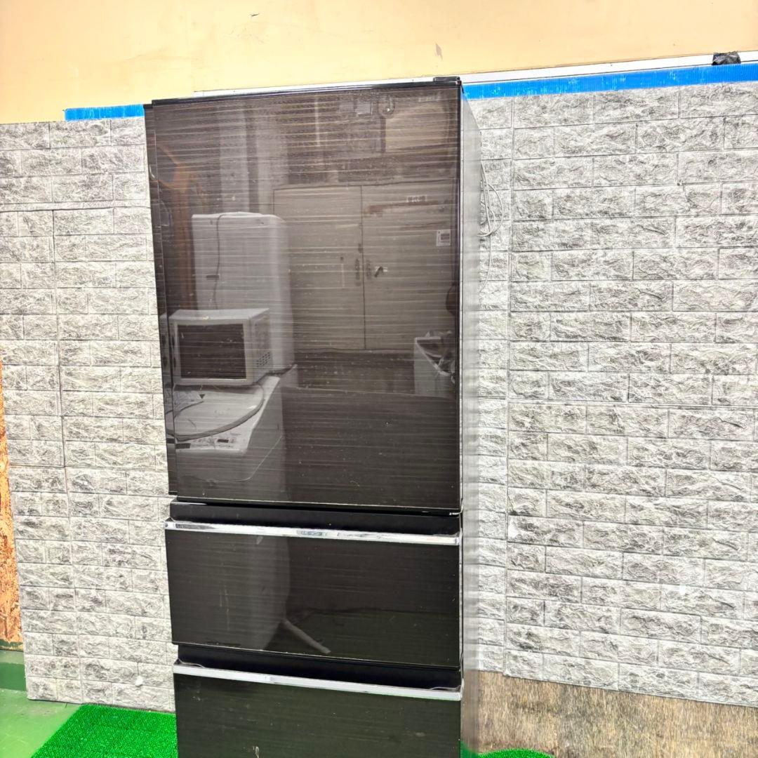 572 冷蔵庫　大型　木目調　右開き　自動製氷機付　300L～400L　美品