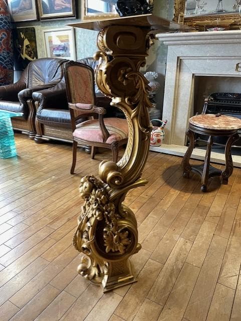 バロックスタイル ゴールド装飾柱