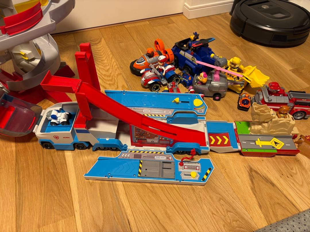 パウパトロールタワーとバウパトローラーとNintendo Switchソフト