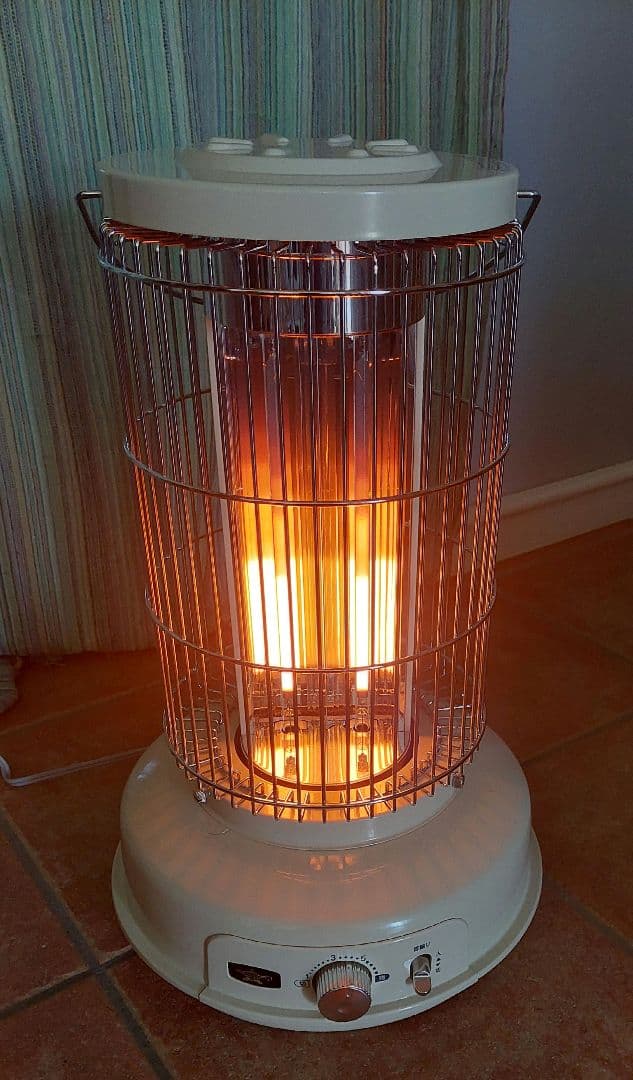 アラジン　グラファイトヒータ　電気ストーブ