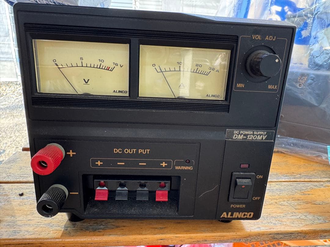 アマチュア無線機、安定化電源