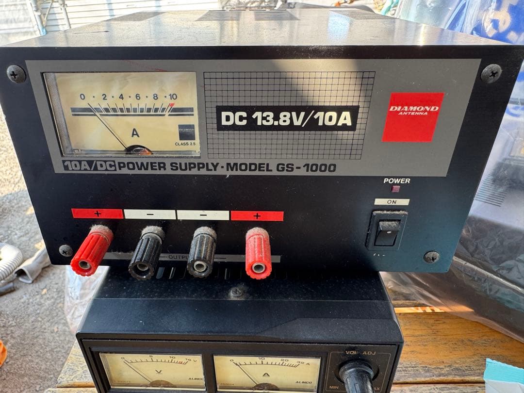 アマチュア無線機、安定化電源