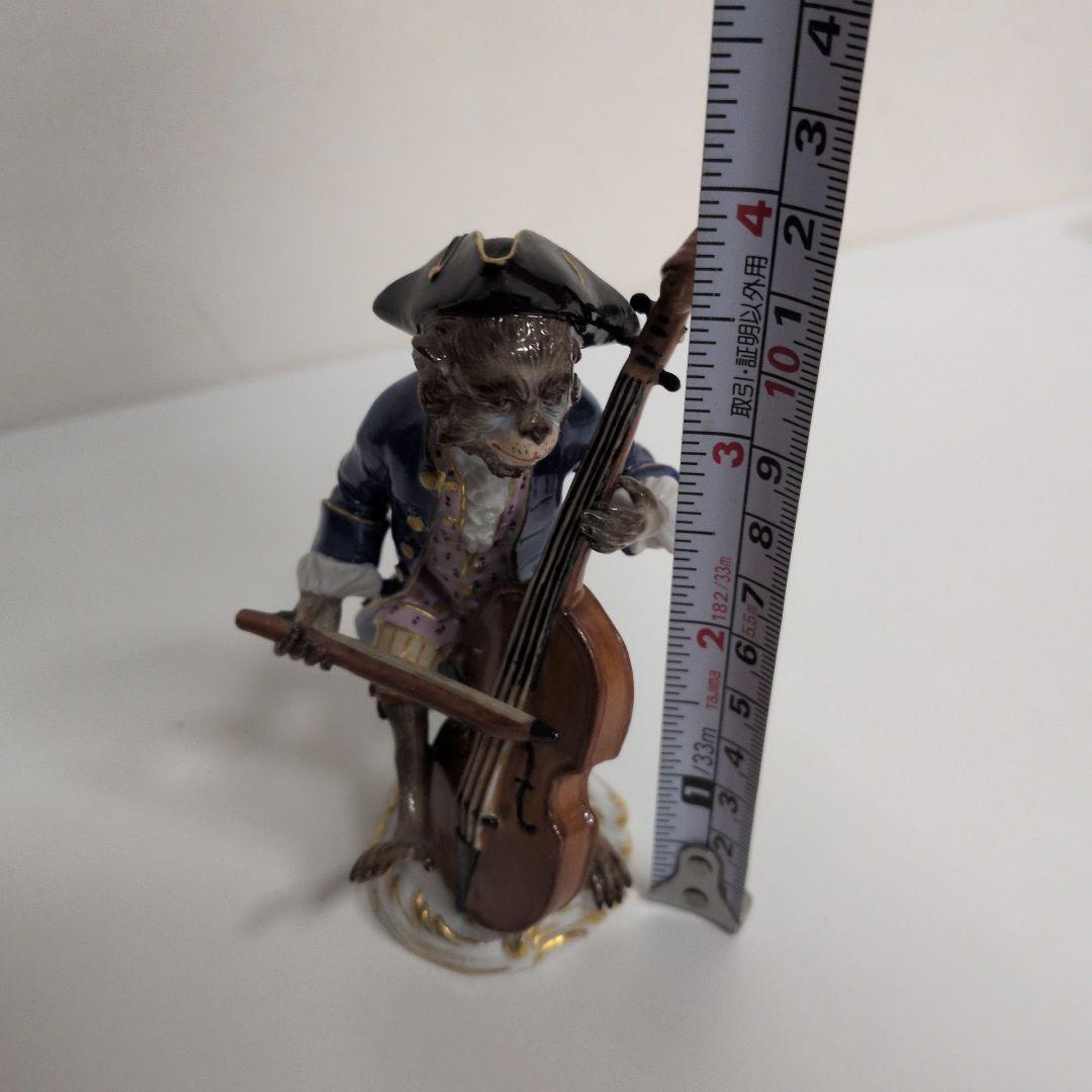 猿のチェロ演奏者 フィギュア