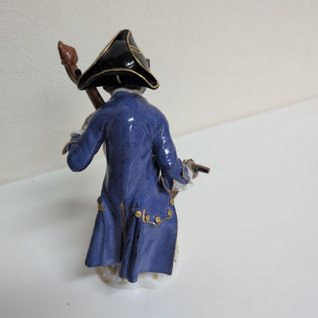 猿のチェロ演奏者 フィギュア