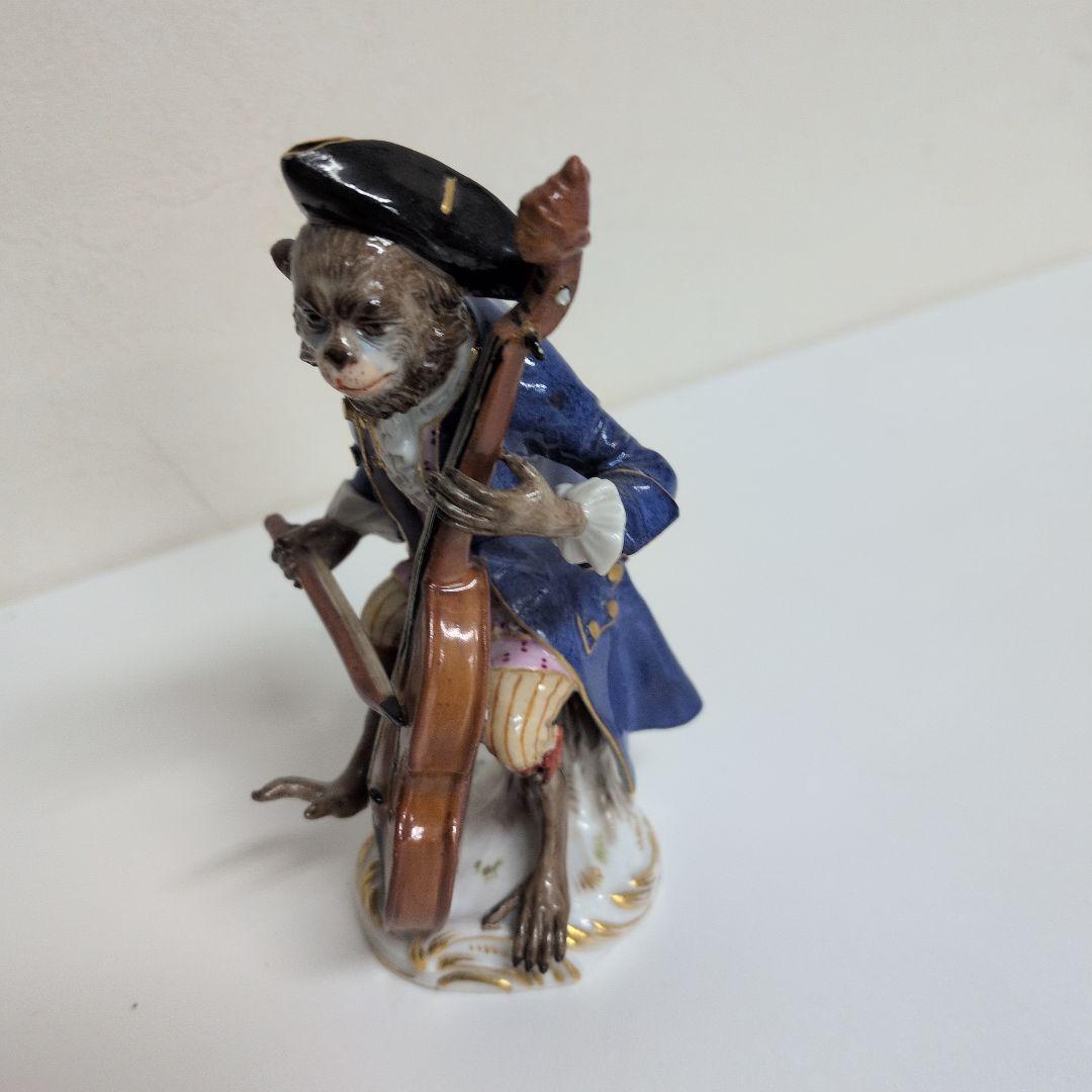 猿のチェロ演奏者 フィギュア